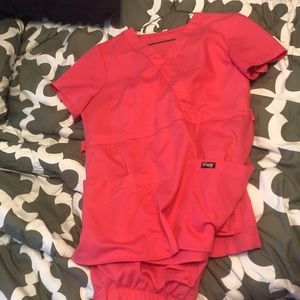 Coral sz large scrub set